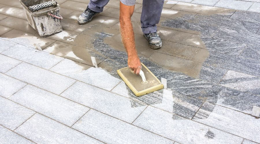 Expert flood damage restoration services in Arrowsmith, IL